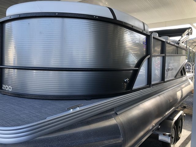 2023 Crest Classic LX 200 SLC - Sold Boat