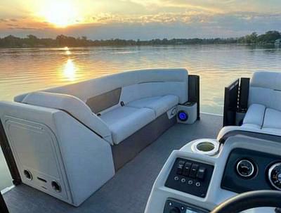 BOATZON | Crest Classic LX 220 2021