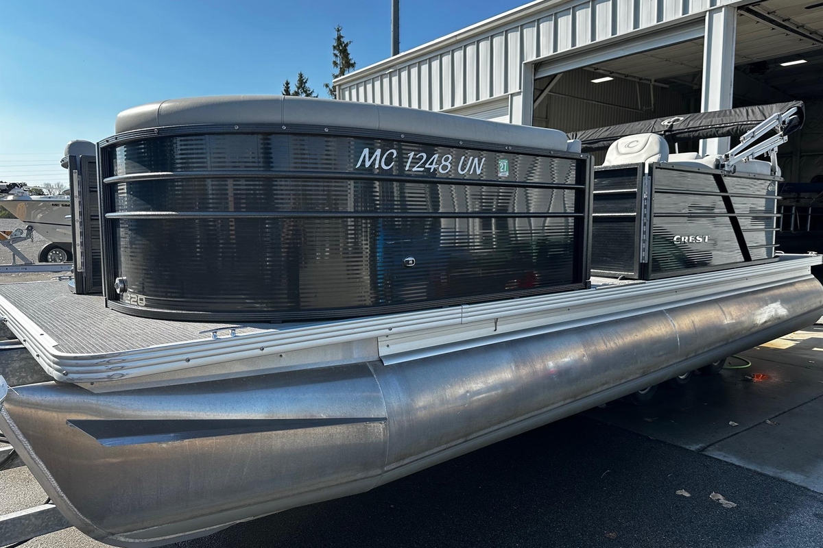 2021 Crest Classic LX 220 SLC - Sold Boat