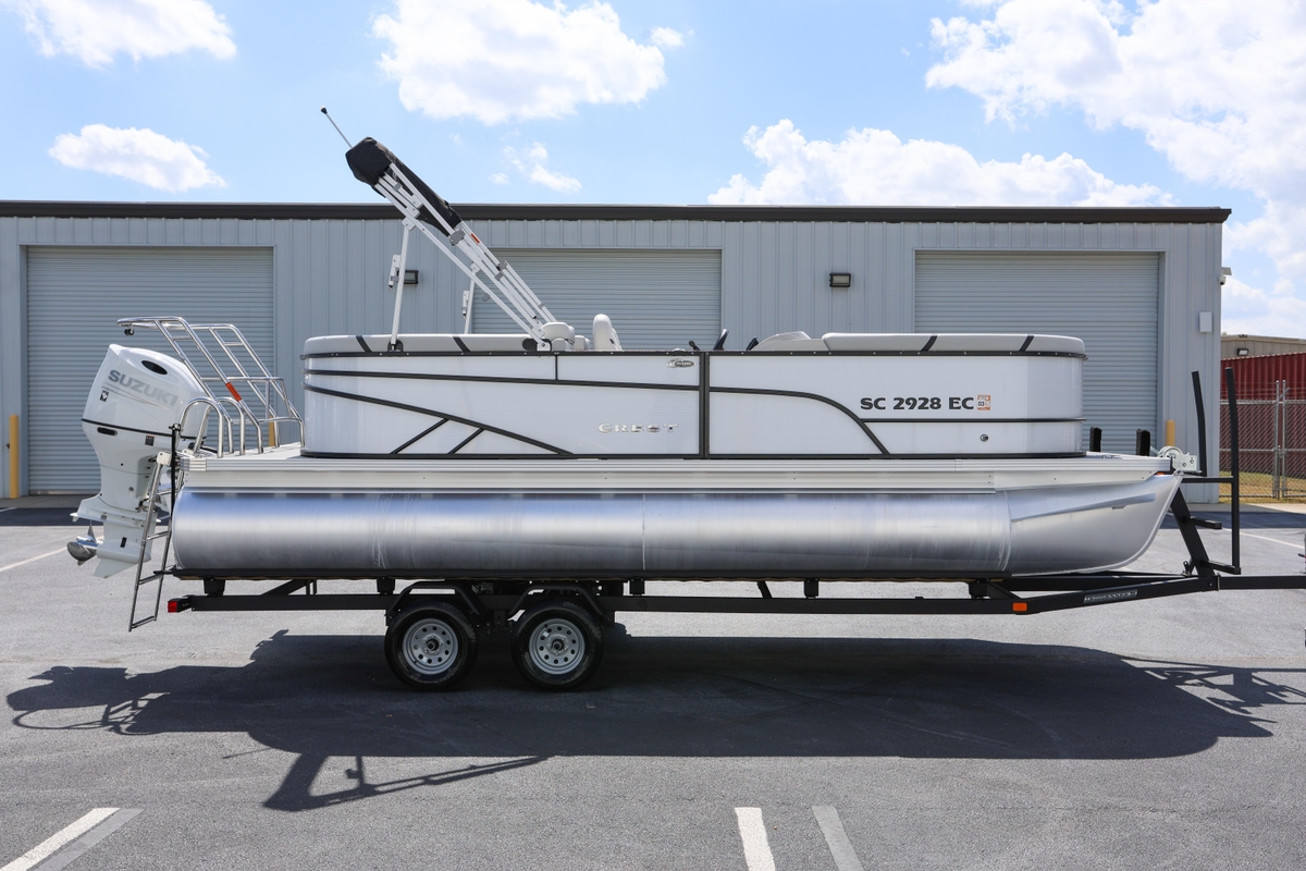 2023 Crest Classic LX 220 SLC - Sold Boat