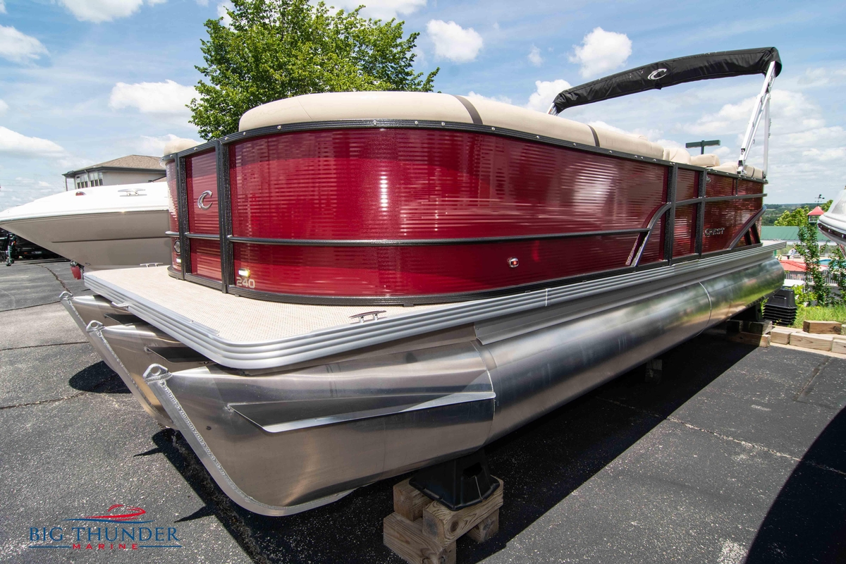 2023 Crest CLASSIC LX 240 SLC - Sold Boat