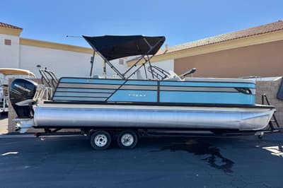 BOATZON | Crest Classic Platinum 240 SLC 2021 BOATZON | Crest Classic Platinum 240 SLC 2021