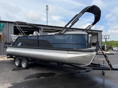 BOATZON | Crest Conquest 23 FT 2026