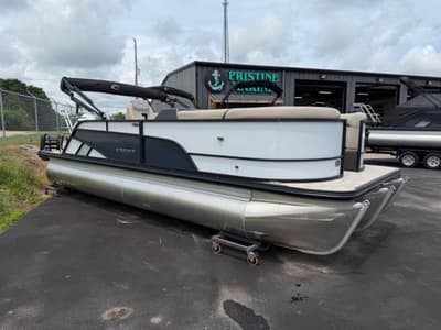 BOATZON | Crest Conquest 23 FT 2026