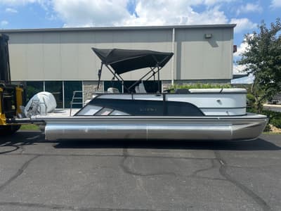 BOATZON | Crest Conquest 230 2026