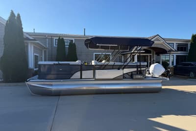 BOATZON | Crest Conquest 230 L 2026