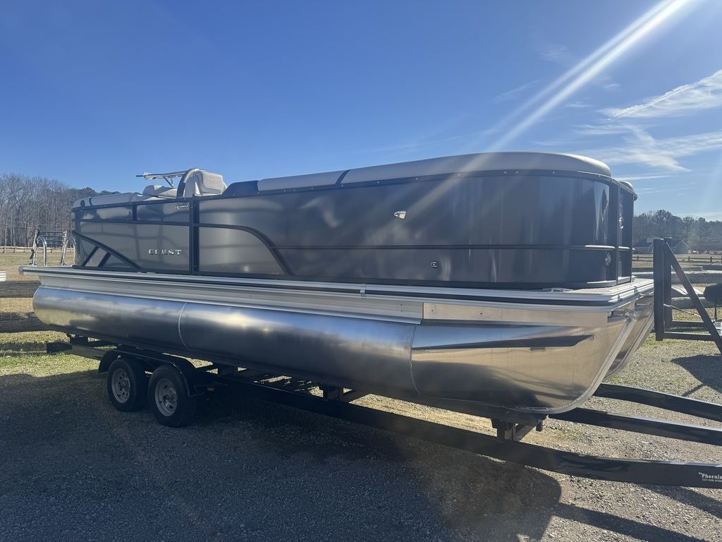 2026 Crest CONQUEST 235SLC - Sold Boat