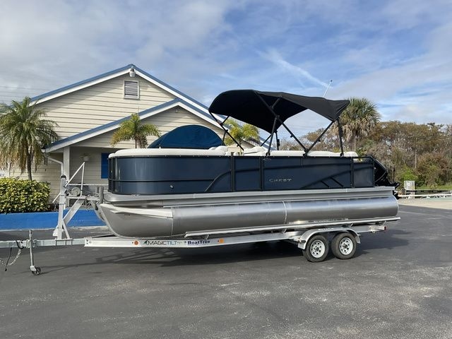 2026 Crest Conquest SE 220Cruise - Sold Boat