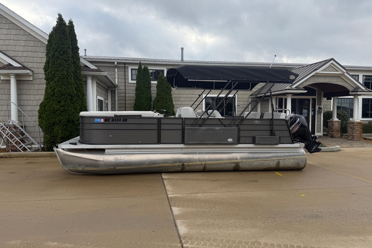 2019 Crest Crest I SLRC - Sold Boat