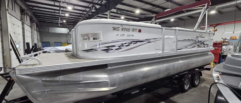 2007 Crest Crest II LE 2270 - Sold Boat