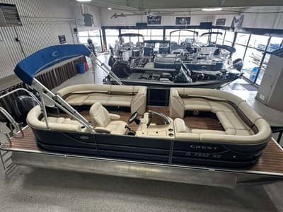 BOATZON | Crest Crest III 23 Foot 230 SL 2014