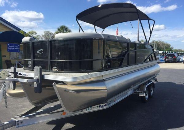 2023 Crest DLX 220 SLRC - Sold Boat