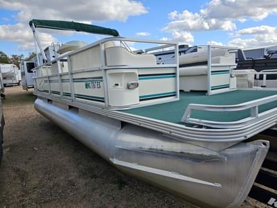 BOATZON | Crest Family Fish 22 1999