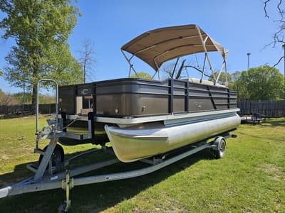 BOATZON | Crest I Fish 220 C4 2019 BOATZON | Crest I Fish 220 C4 2019