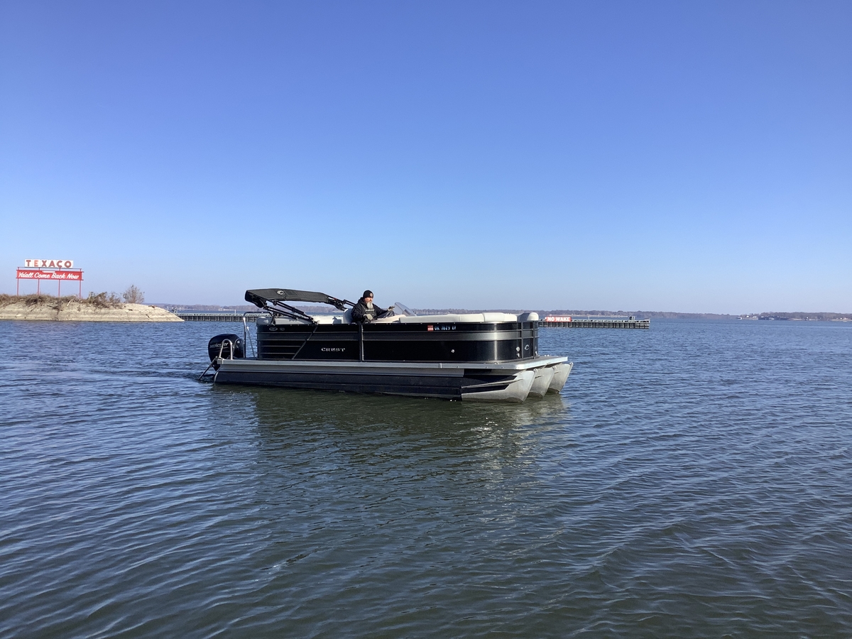 2019 Crest II 220 - Sold Boat
