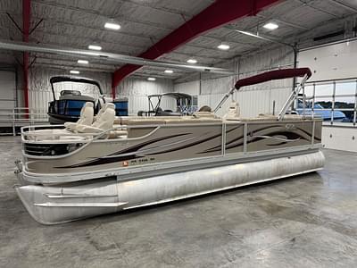 BOATZON | Crest III 2570 2008