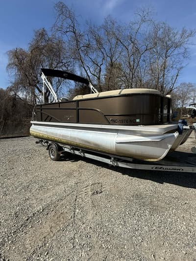 BOATZON | Crest Pontoons Classic LX 200 2024