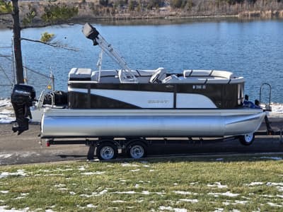 BOATZON | Crest Pontoons Classic LX 200 L 2023