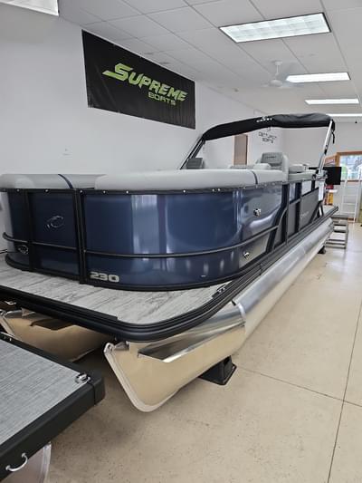 BOATZON | Crest Pontoons CONQUEST 230 SLC 2026