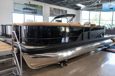 BOATZON | Crest Pontoons Conquest 235 SLC 2027
