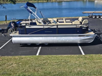 BOATZON | Crest Pontoons Crest II Fish 210 C4 2016
