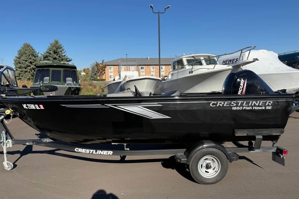 2020 Crestliner 1650 Fish Hawk SE SC - Sold Boat