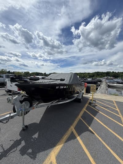 BOATZON | Crestliner 1650 Super Hawk 2017