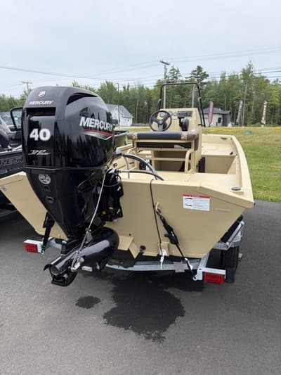 BOATZON | Crestliner 1660 Retriever FCC 2026 BOATZON | Crestliner 1660 Retriever FCC 2026