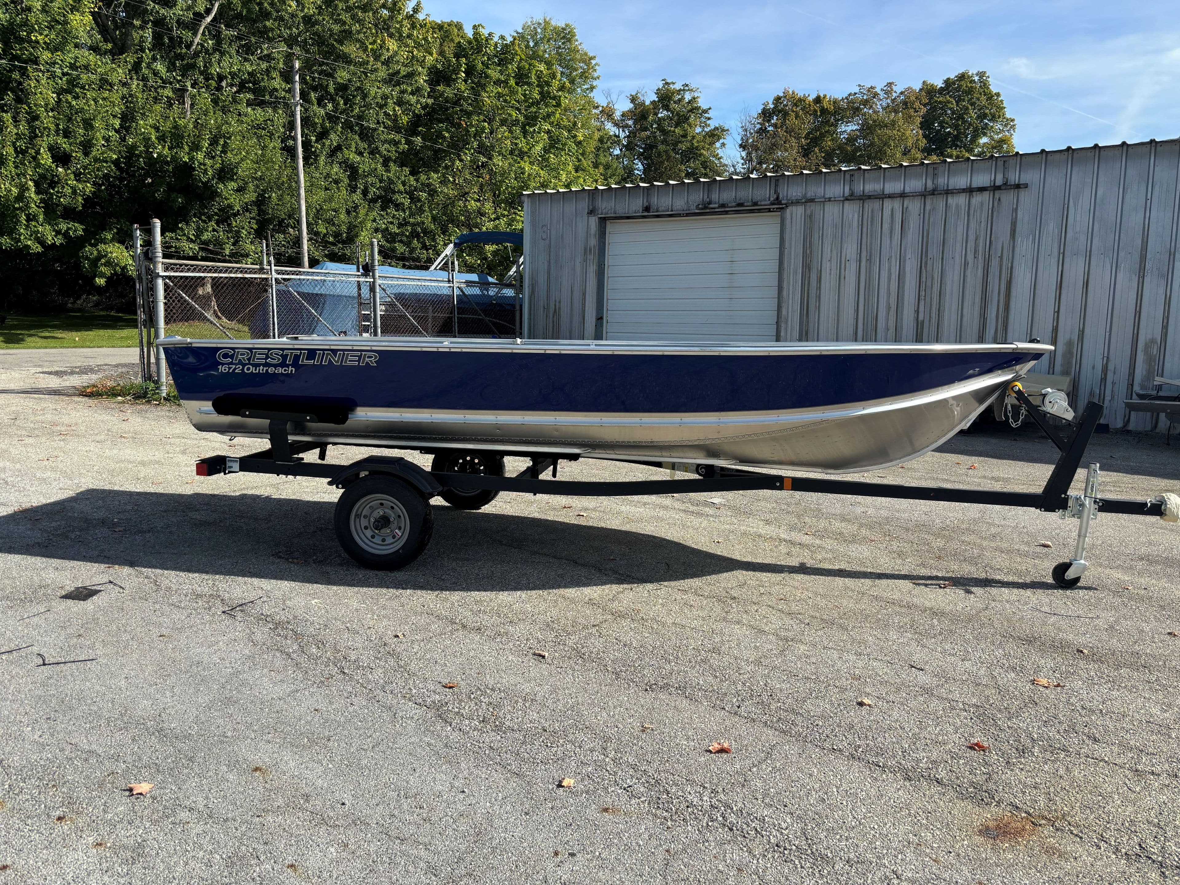 Crestliner 1672 Outreach 2025