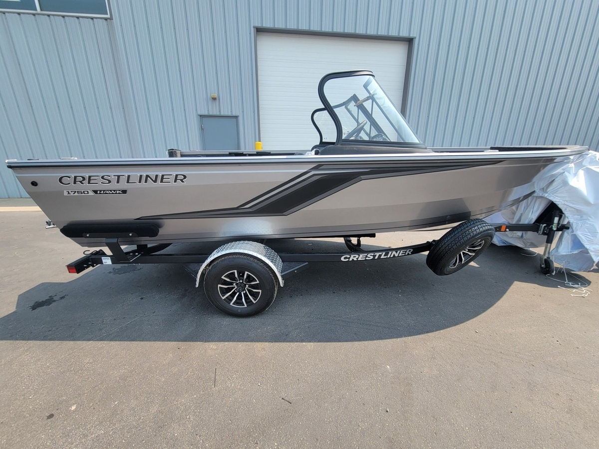 2025 Crestliner 1750 Hawk - Sold Boat