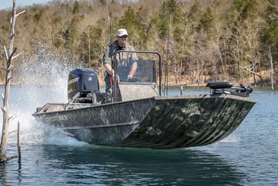 BOATZON | Crestliner 1760 Retriever FCC 2026