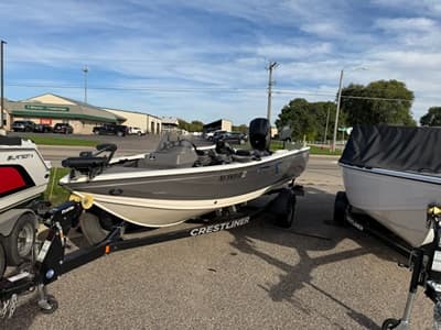 BOATZON | Crestliner 1850 Fish Hawk SC w 150 Merc 2018