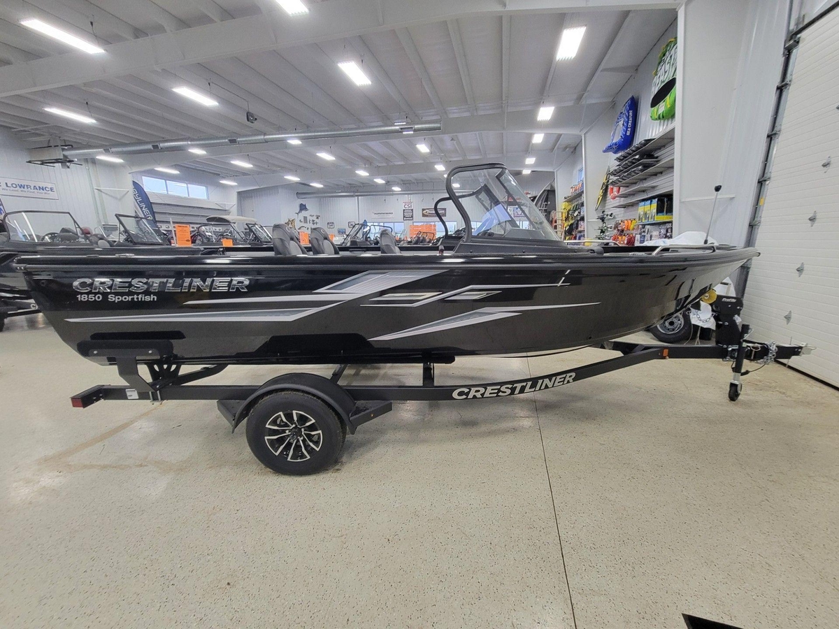 2025 Crestliner 1850 Sportfish - Sold Boat