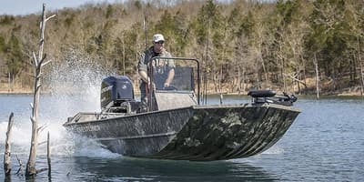 BOATZON | Crestliner 1860 Retriever CC Tunnel 2026