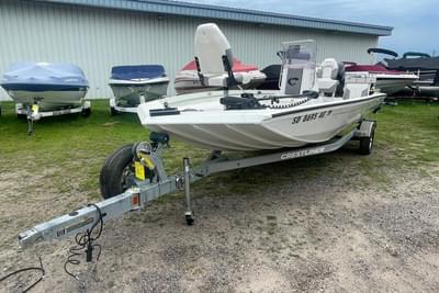 BOATZON | Crestliner 2000 Bay 2021