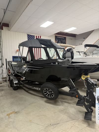 BOATZON | Crestliner 2050 Commander 2026
