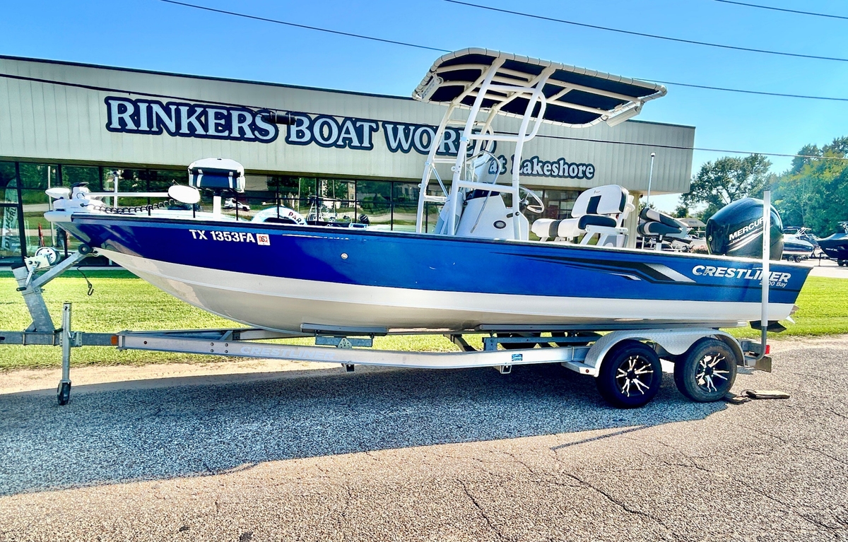 2016 Crestliner 2200 Bay - Sold Boat