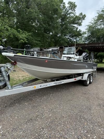 BOATZON | Crestliner 2200 Bay 2020