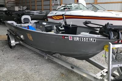 BOATZON | Crestliner Canadian 18 Tiller 2004 BOATZON | Crestliner Canadian 18 Tiller 2004