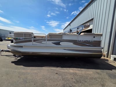 BOATZON | Crestliner Grand Cayman 2185 2009