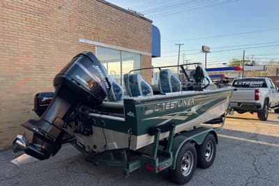 BOATZON | Crestliner Tournament 202 SC 2003