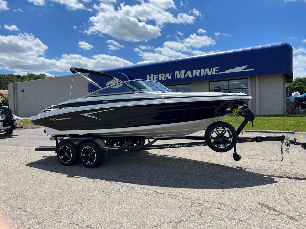 2025 Crownline 220 SS - Sold Boat