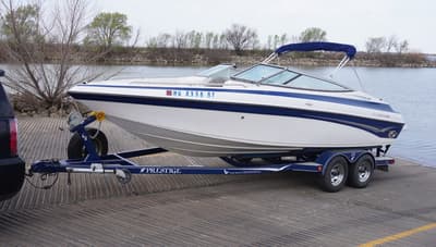 BOATZON | Crownline 225 BR 2003