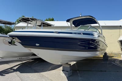 BOATZON | Crownline 280 XSS 2023