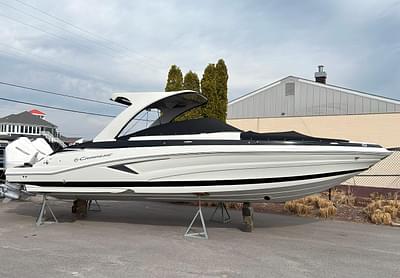 BOATZON | Crownline 310 XSS 2025