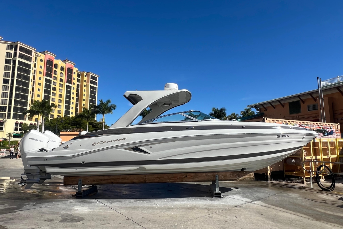 2026 Crownline 310 XSS - Sold Boat
