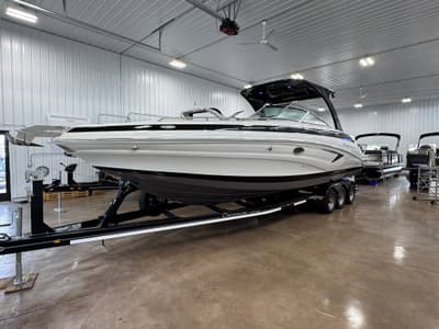 BOATZON | Crownline 338 XSS 2027