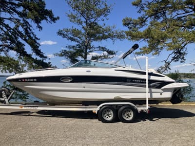 BOATZON | Crownline Deck Boat 240 2005