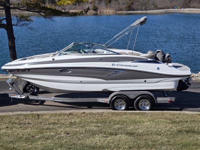BOATZON | Crownline E 235 2020