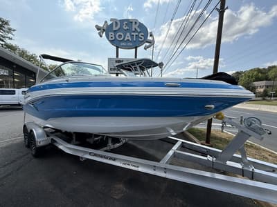 BOATZON | Crownline E220 XS 2026
